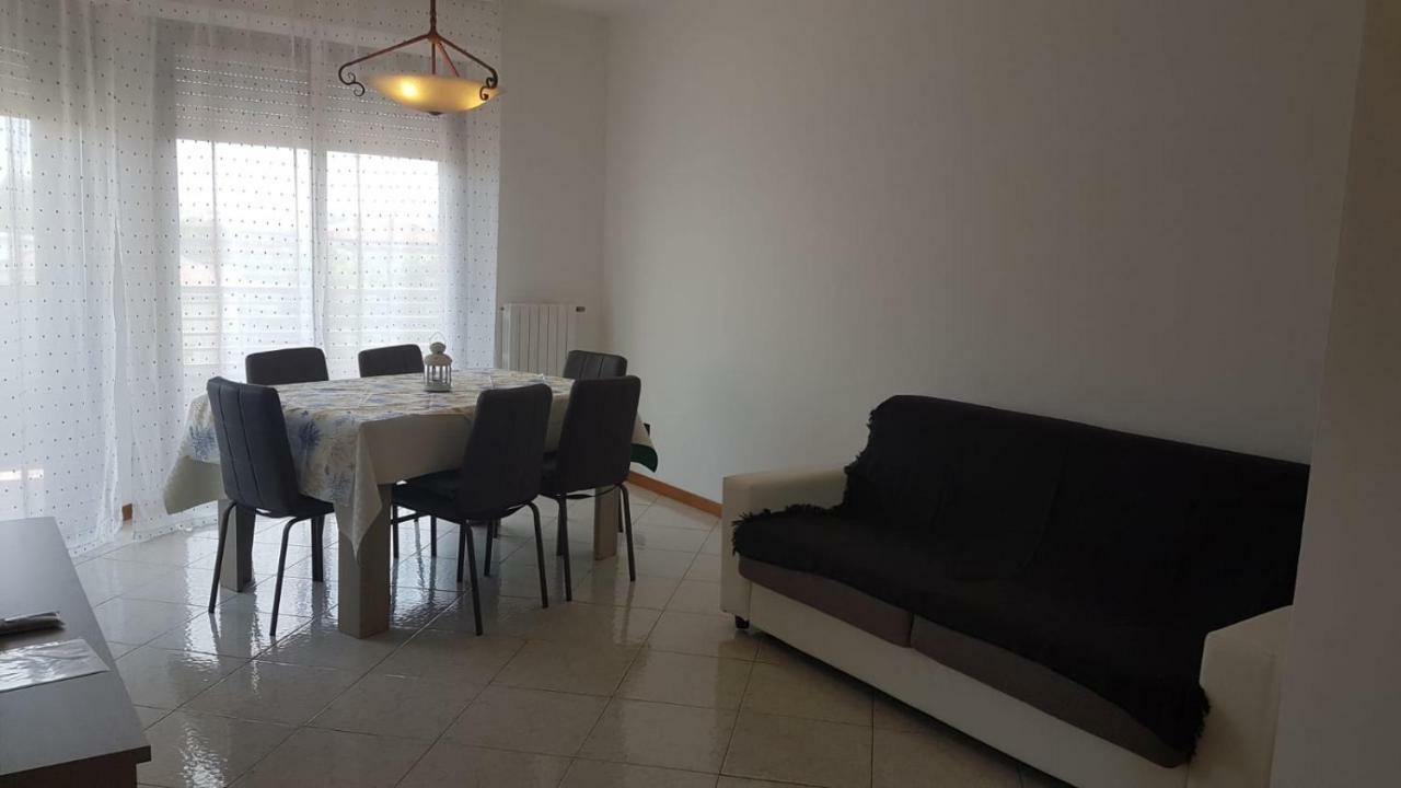 Domus Maris Viserba: Beachfront Stay Near Rimini Fairgrounds Exterior photo